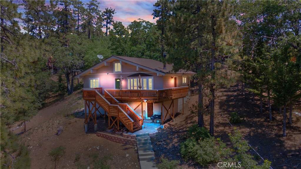 39576 Oak Glen Road, Fawnskin, CA 92333