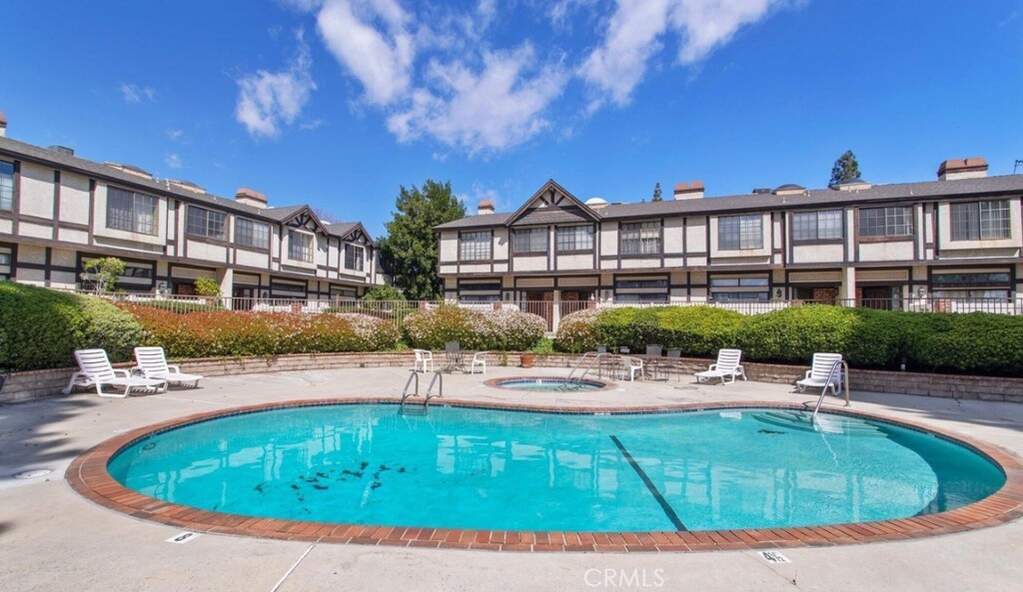 20737 Roscoe Boulevard #301, Winnetka, CA 91306