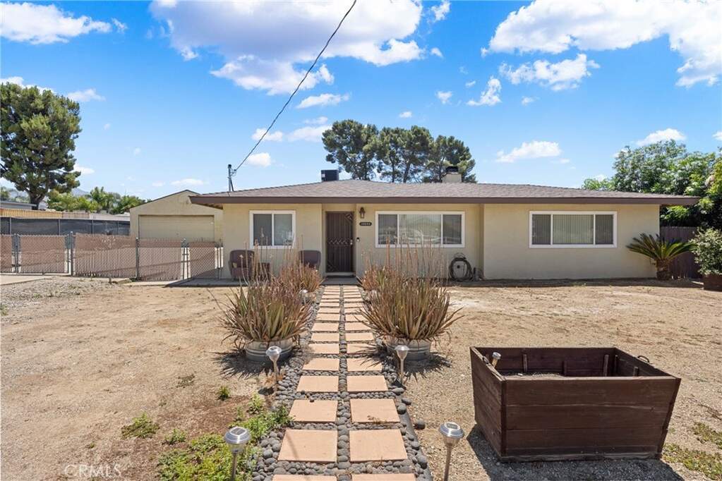10880 Noble Street, Cherry Valley, CA 92223