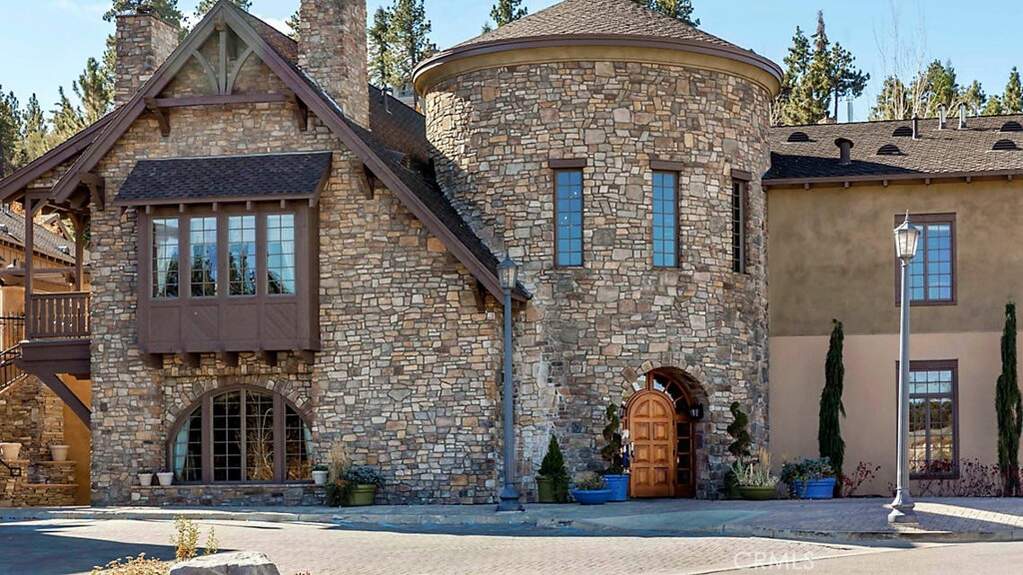 40671 Village #13A, Big Bear, CA 92315