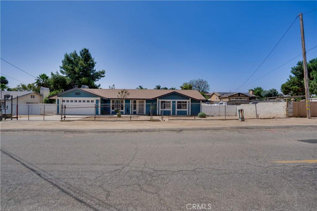18825 Mariposa Avenue, Riverside, CA 92508