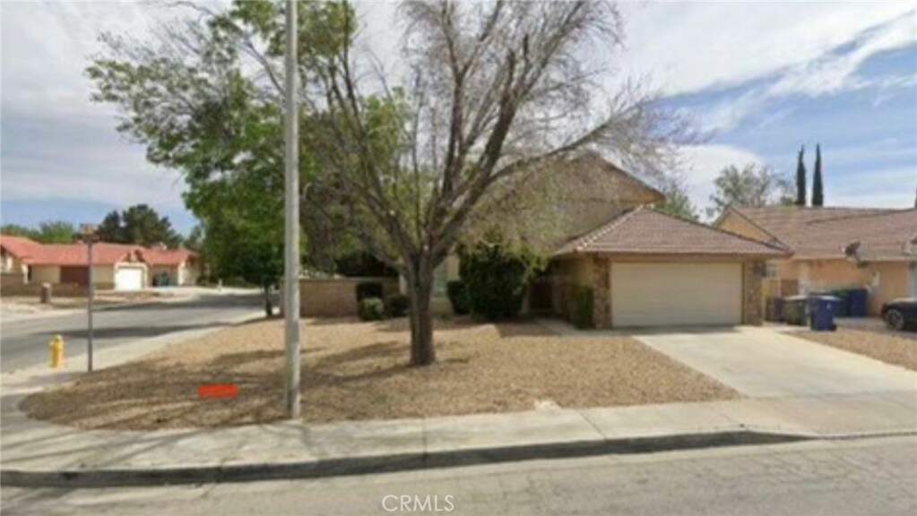 1038 Glenn Court, Lancaster, CA 93535