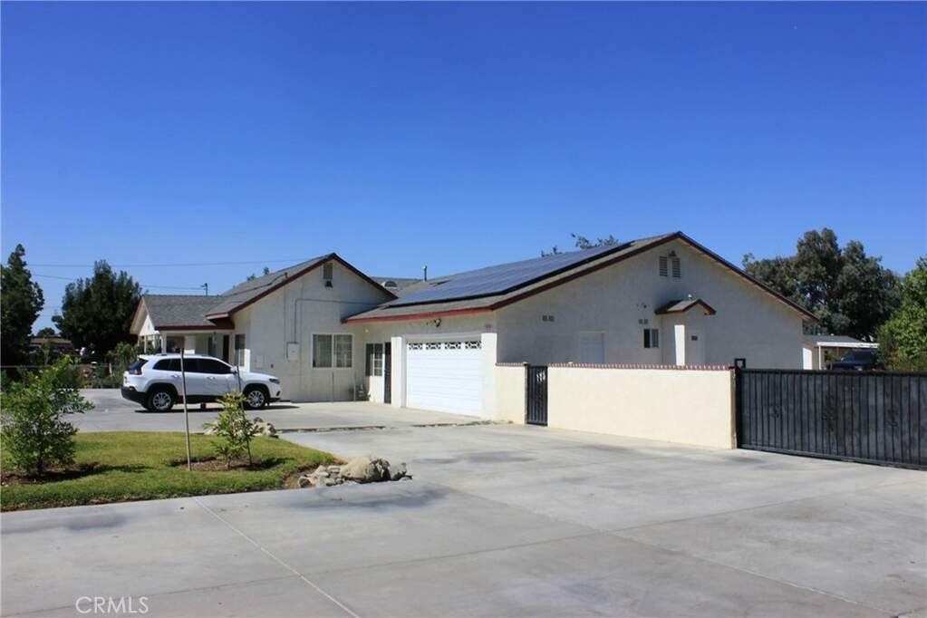 9091 Jurupa Rd, Jurupa Valley, CA 92509