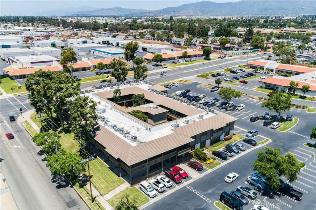 222 N Mountain Avenue #215, Upland, CA 91786