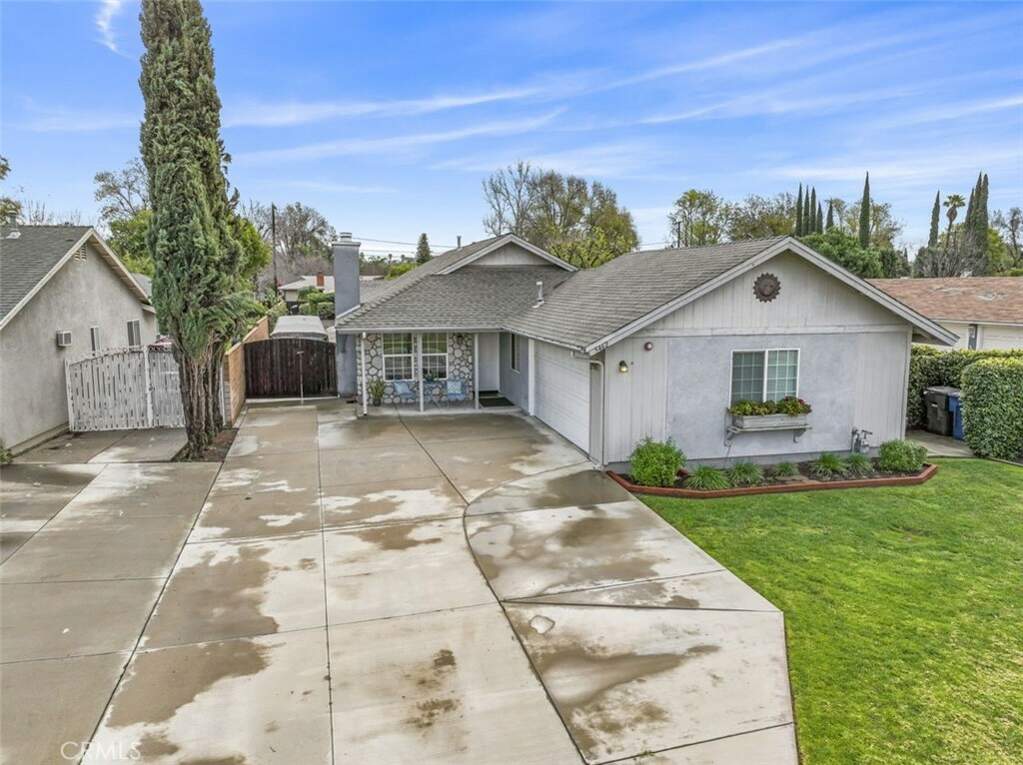 5462 Grand Avenue, Riverside, CA 92504
