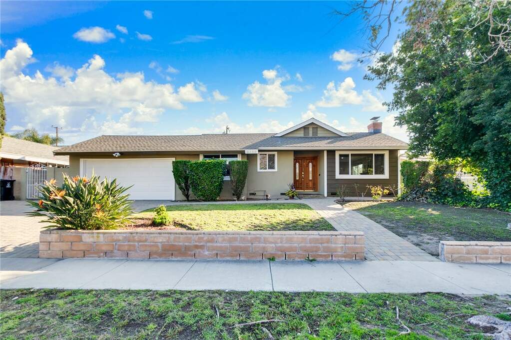 2560 E Westport Drive, Anaheim, CA 92806