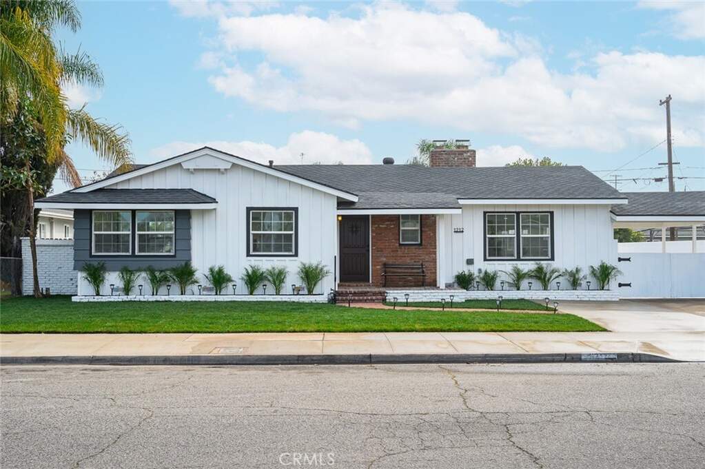 1212 E Haven Drive