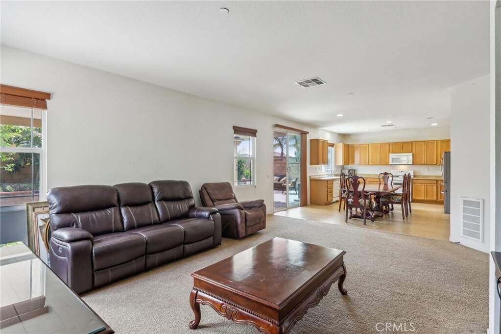 7055 Springtime Avenue, Fontana, CA 92336