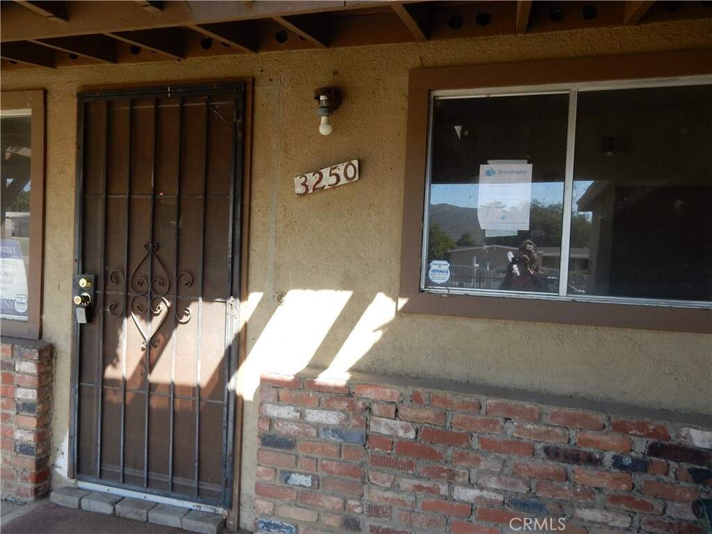 3250 Apple Avenue, Jurupa Valley, CA 92509