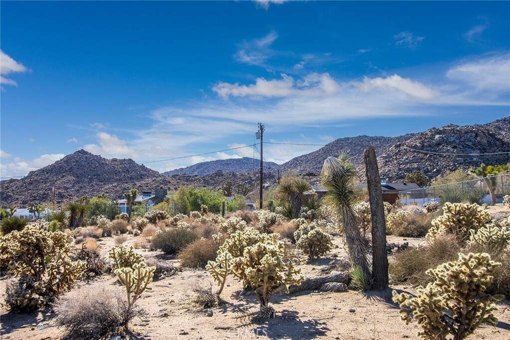 4444 Navajo Trail, Joshua Tree, CA 92252