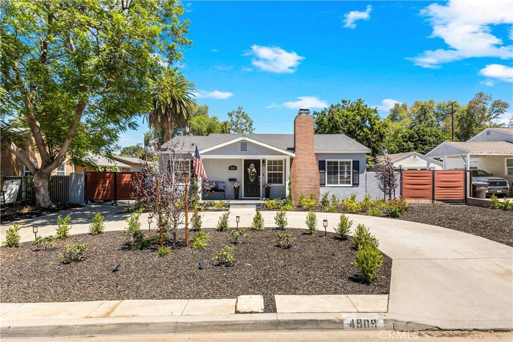 4909 El Molino Avenue