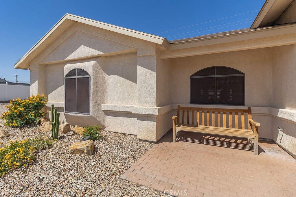 2060 Carty Way, Needles, CA 92363 | MLS# JT26085903 | Christie's ...
