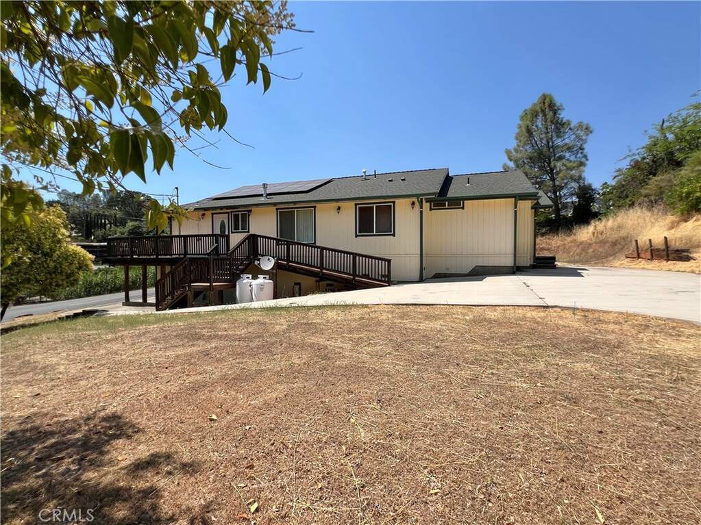 3309 Lakeview Drive, Nice, CA 95464