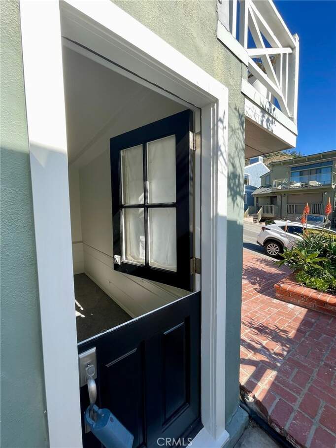 160 Mcaulay Place #LOWER, Laguna Beach, CA 92651