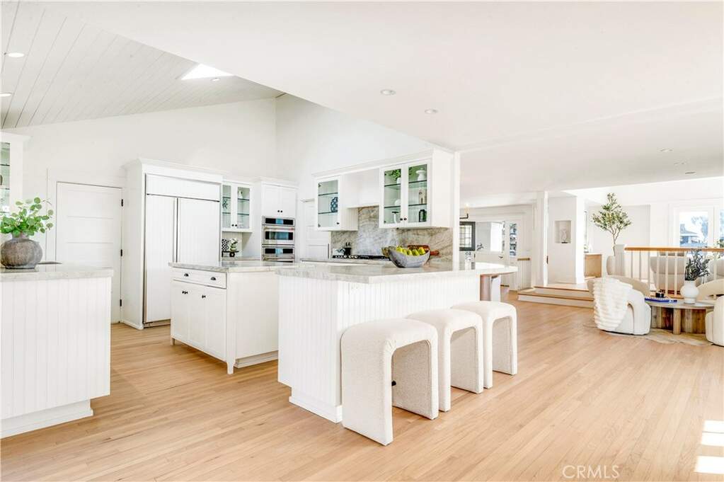 432 Holly Street, Laguna Beach, CA 92651