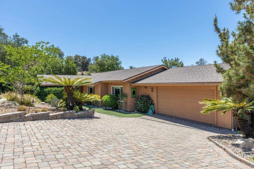 2457 Nabal Street, Escondido, CA 92025
