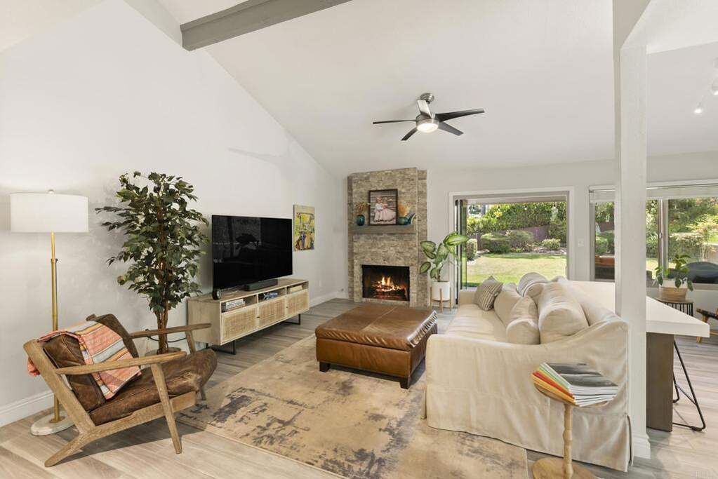 708 Santa Florencia, Solana Beach, CA 92075