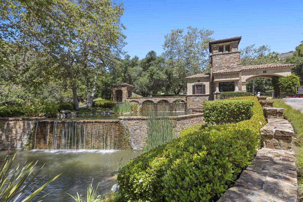 8039 El Cielo, Rancho Santa Fe, CA 92067