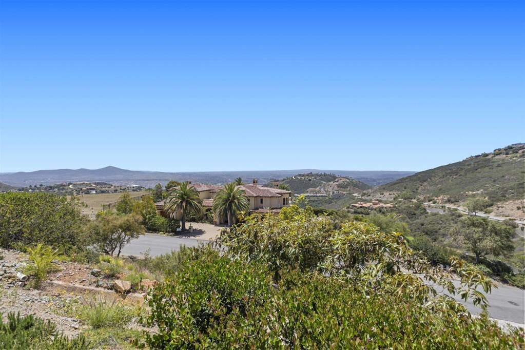 8039 El Cielo, Rancho Santa Fe, CA 92067