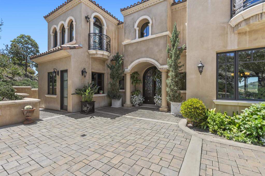 8039 El Cielo, Rancho Santa Fe, CA 92067