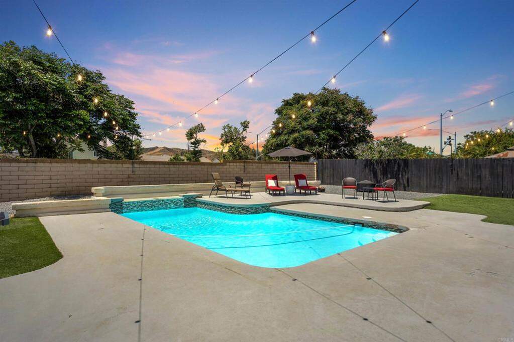 4576 Mariners Bay, Oceanside, CA 92057