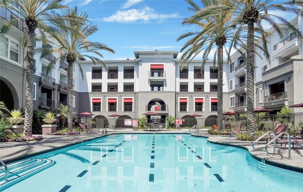 1801 E Katella Avenue #4007
