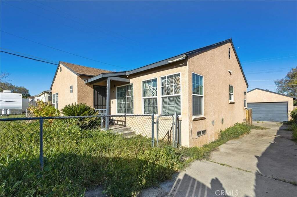 2900 Peerless Avenue, Bakersfield, CA 93308 MLS NP24056916 Christie's International Real