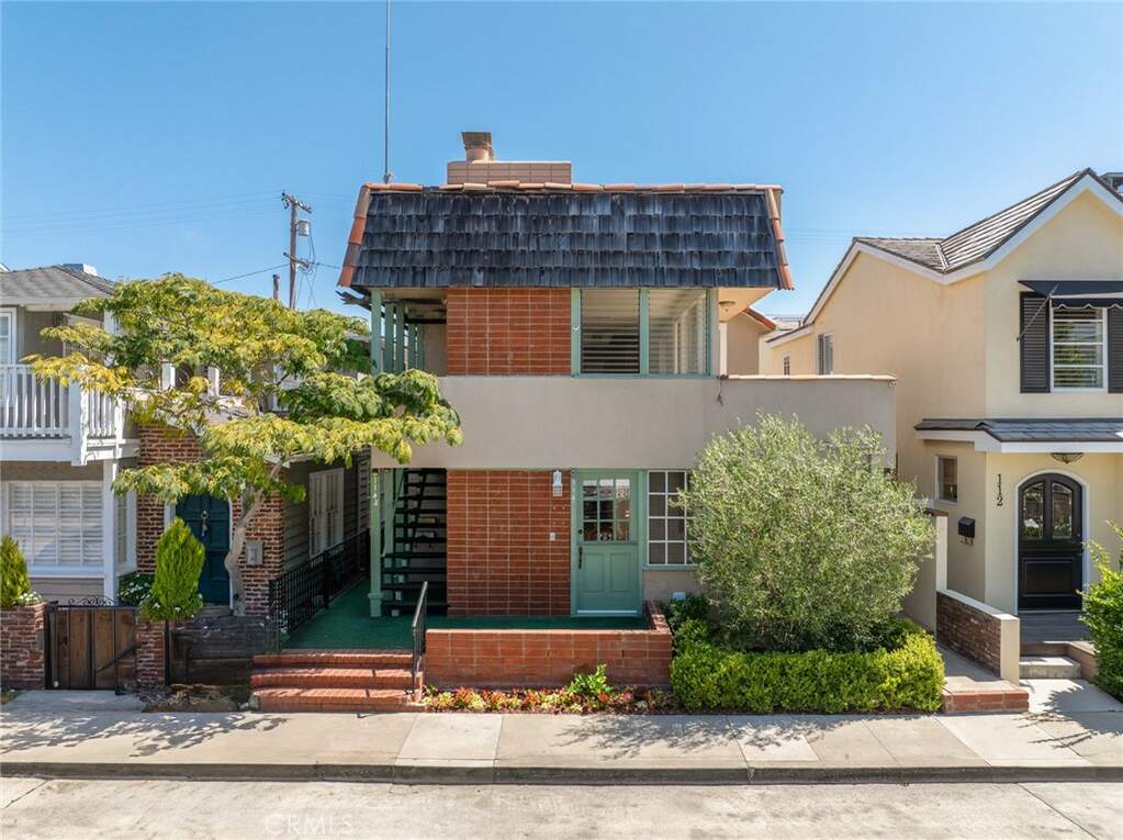 114 Onyx Avenue, Newport Beach, CA 92662