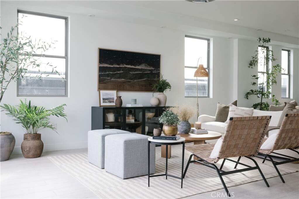 2230 Newport Boulevard #301, Newport Beach, CA 92663