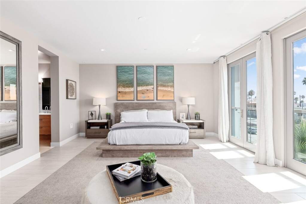 2280 Newport Boulevard #203, Newport Beach, CA 92663