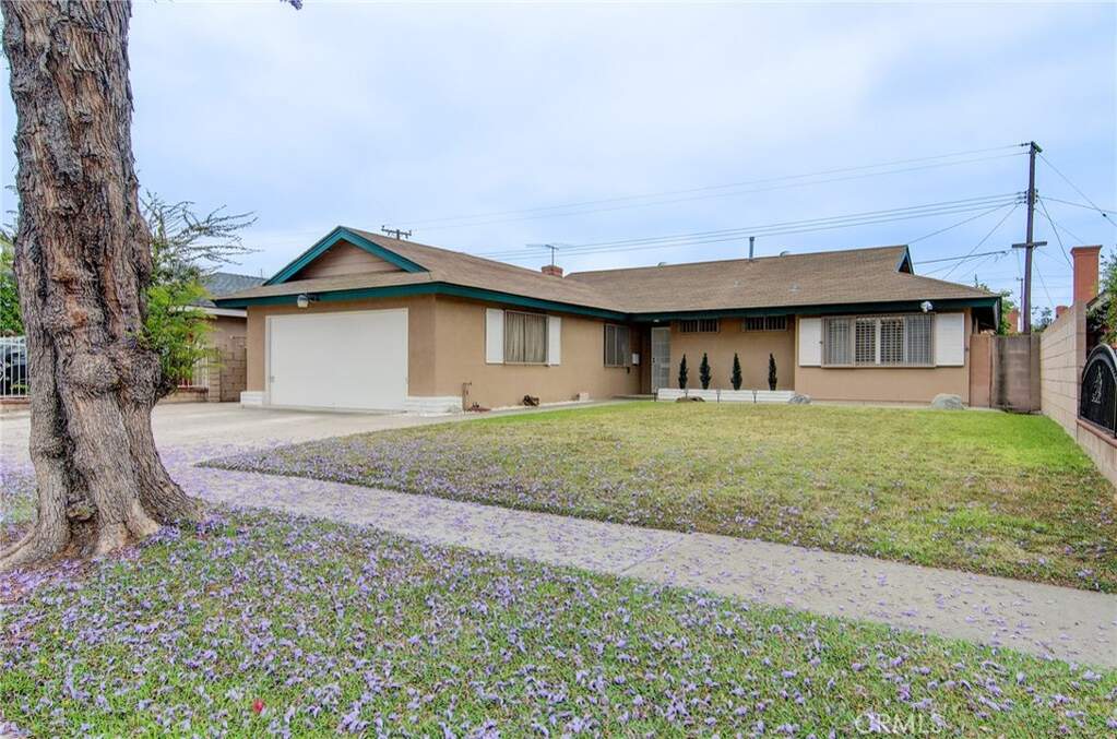 1924 W Secrest Way, Santa Ana, CA 92704