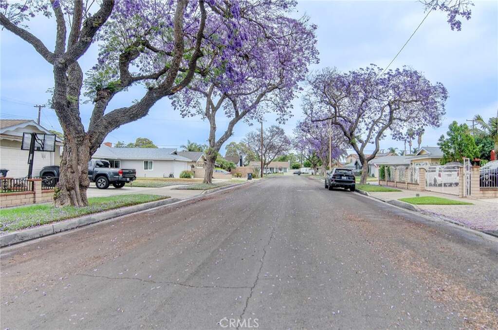 1924 W Secrest Way, Santa Ana, CA 92704