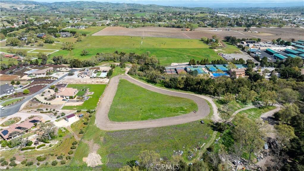 8 Championship Lane, Templeton, CA 93465