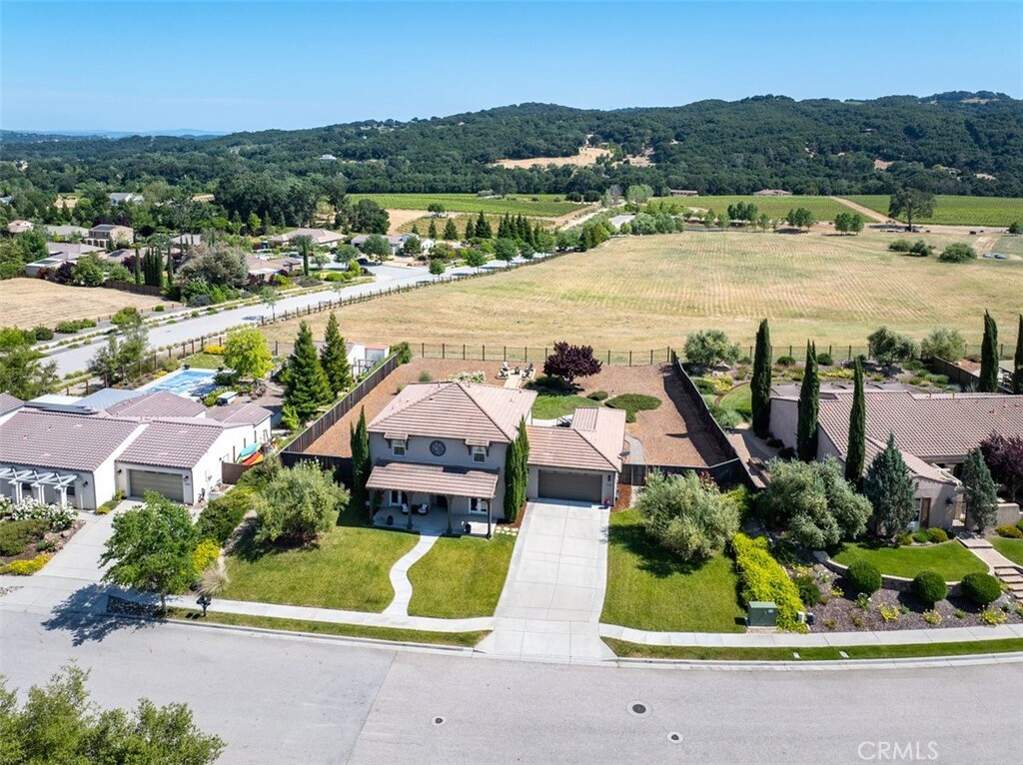 1725 Via Rojas, Templeton, CA 93465