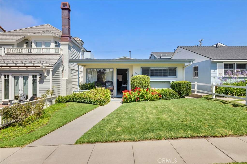 705 Narcissus Avenue, Corona Del Mar, CA 92625