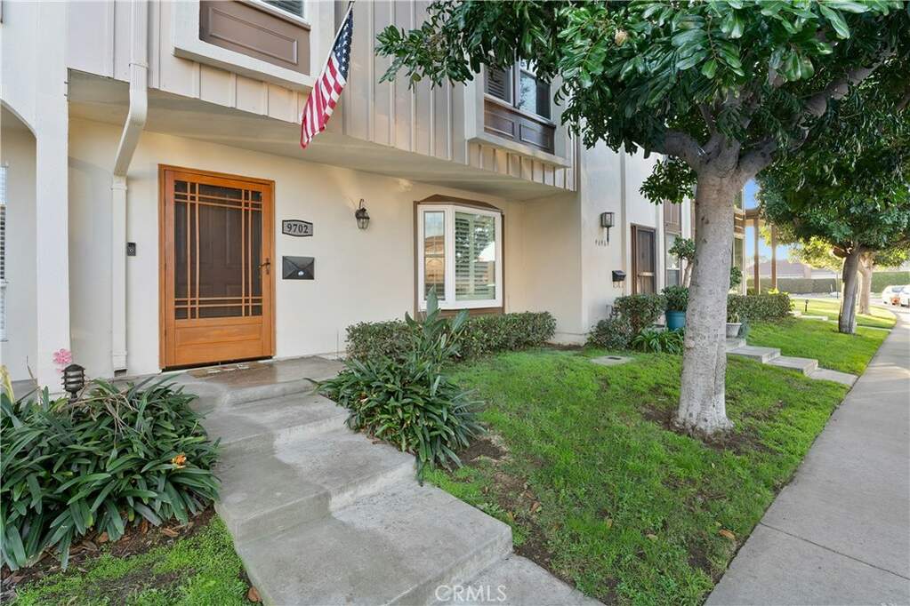 9702 Villa Pacific Drive, Huntington Beach, CA 92646