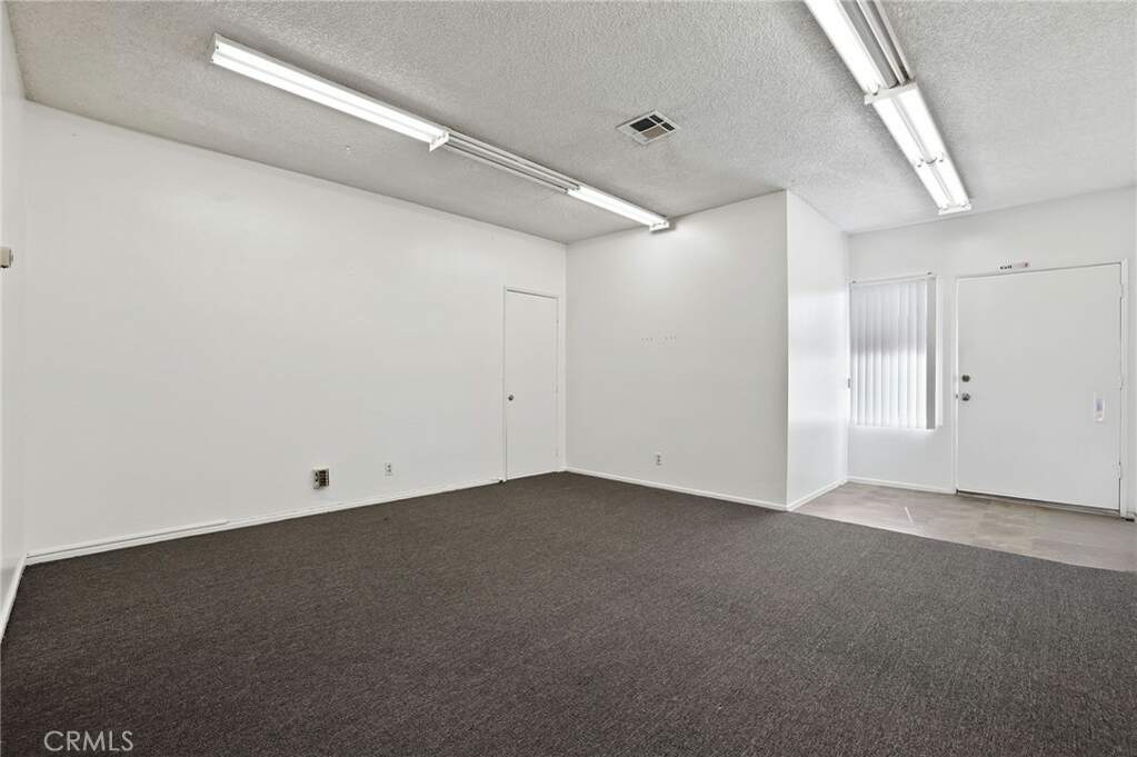 17301 Beach Boulevard 9, Huntington Beach, CA 92647 MLS OC24037854 Christie's