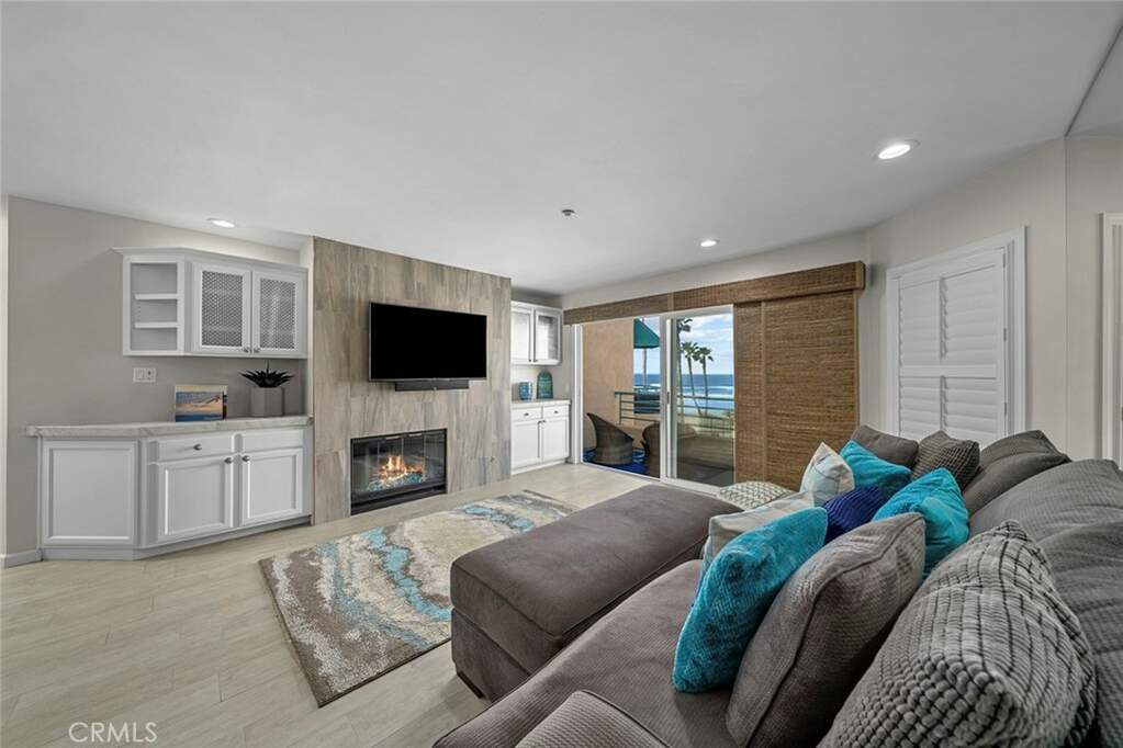 400 N The Strand #4, Oceanside, CA 92054