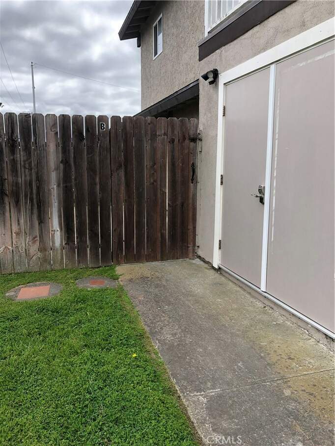 1219 Huntington Street #B, Huntington Beach, CA 92648