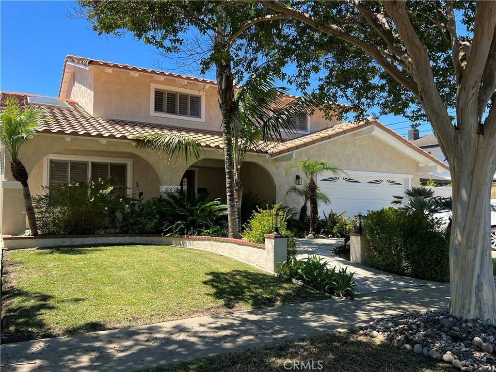 16071 Hilton Lane, Huntington Beach, CA 92647