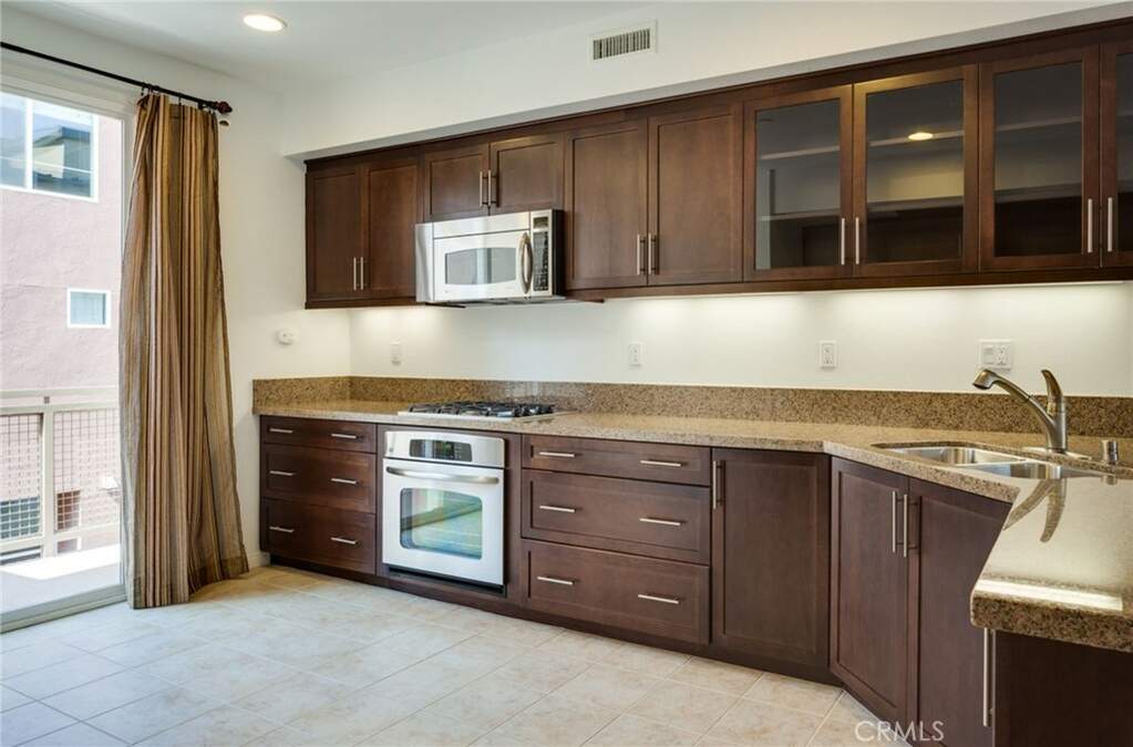 583 Rockefeller, Irvine, CA 92612