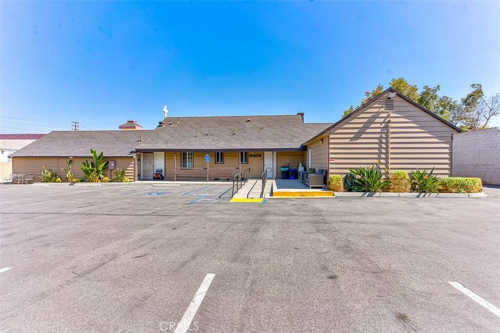 3026 W Ball Road, Anaheim, CA 92804