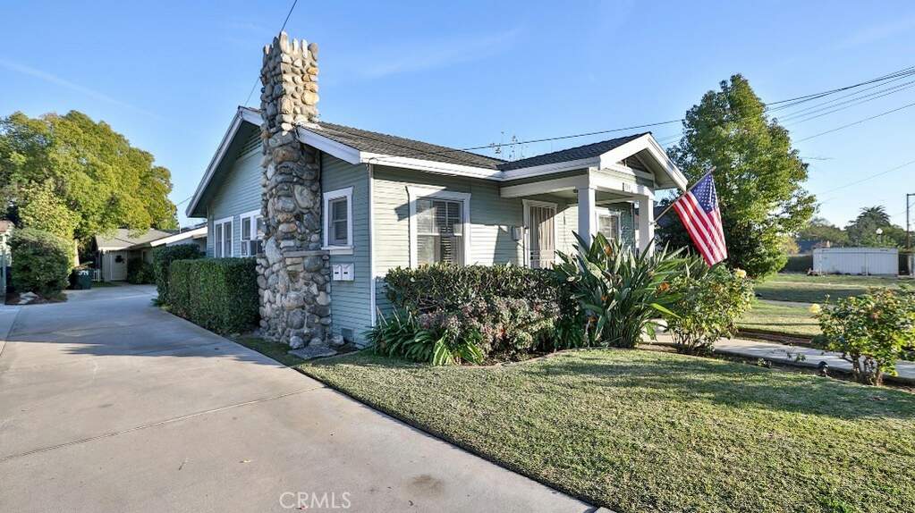 394 N 6th Ave, Upland, CA 91786