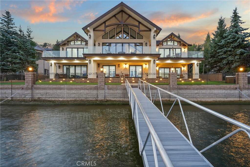 39055 N Shore Drive, Fawnskin, CA 92333