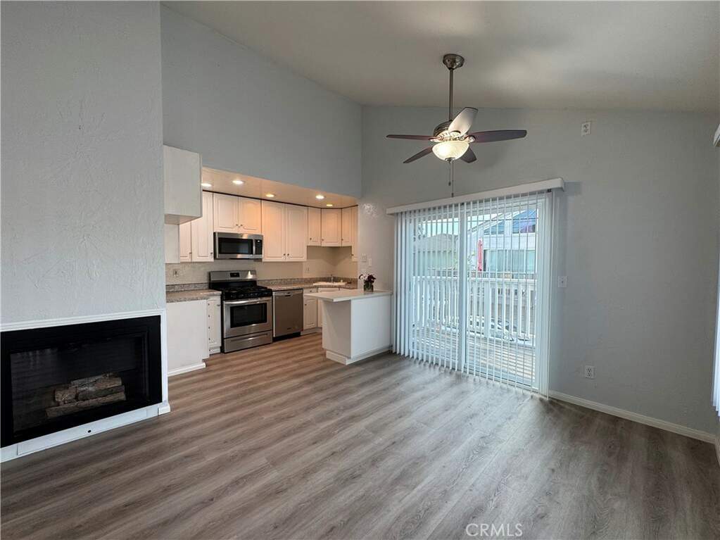 405 20th Street #D, Huntington Beach, CA 92648