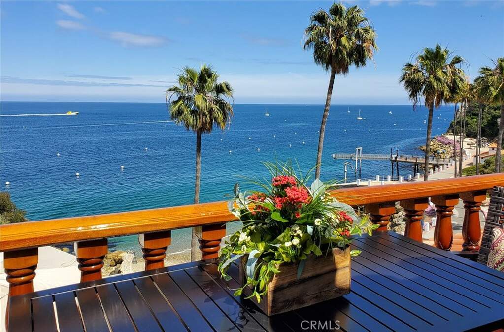 89 Playa Azul, Avalon, CA 90704