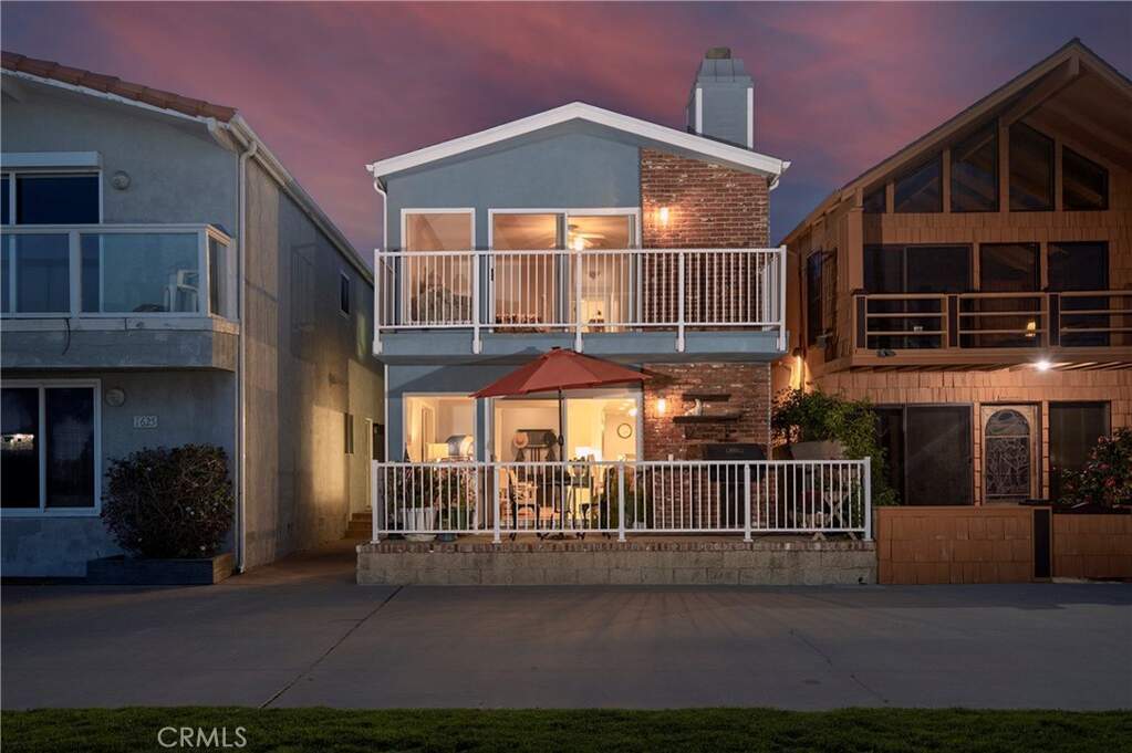 1627 Seal Way, Seal Beach, CA 90740