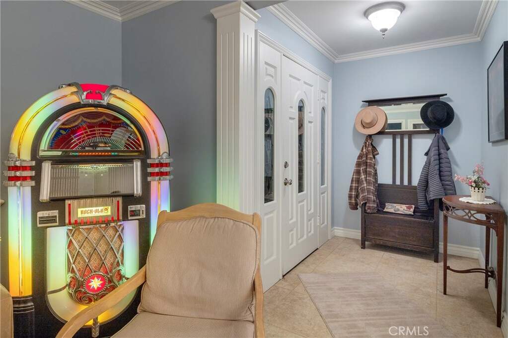 1627 Seal Way, Seal Beach, CA 90740