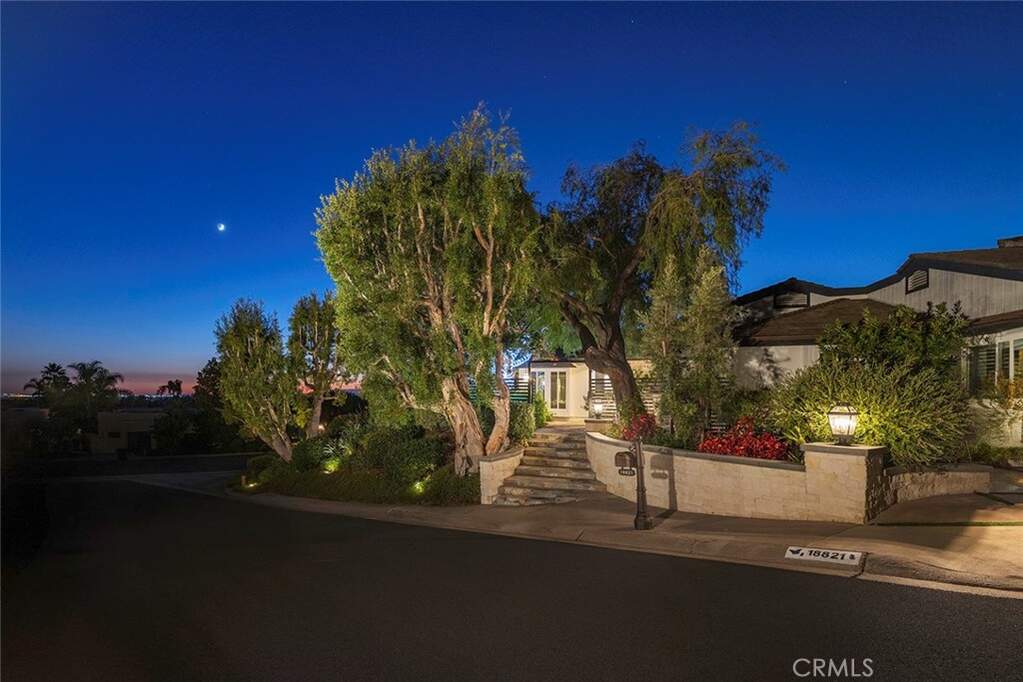 18821 Ridgeview Circle, Villa Park, CA 92861