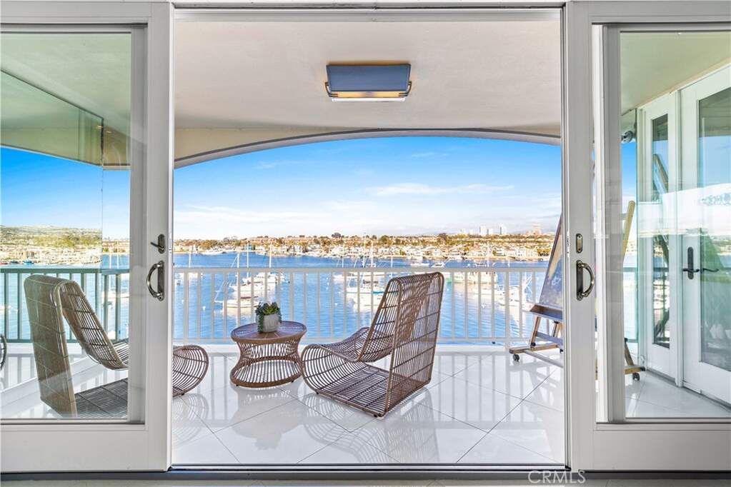310 Fernando Street #410, Newport Beach, CA 92661